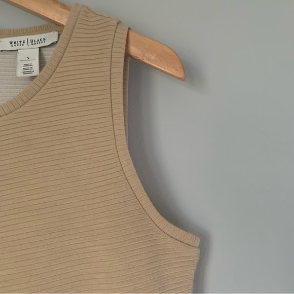 White House | Black Market Sleeveless Neutral Textured Tank - Picture 4 of 12